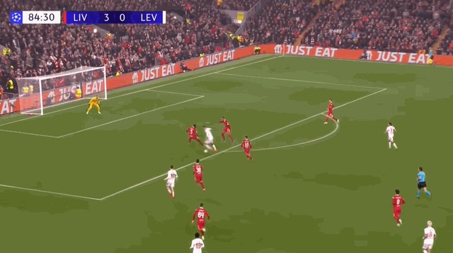 1730846901322002820.gif 希克.gif